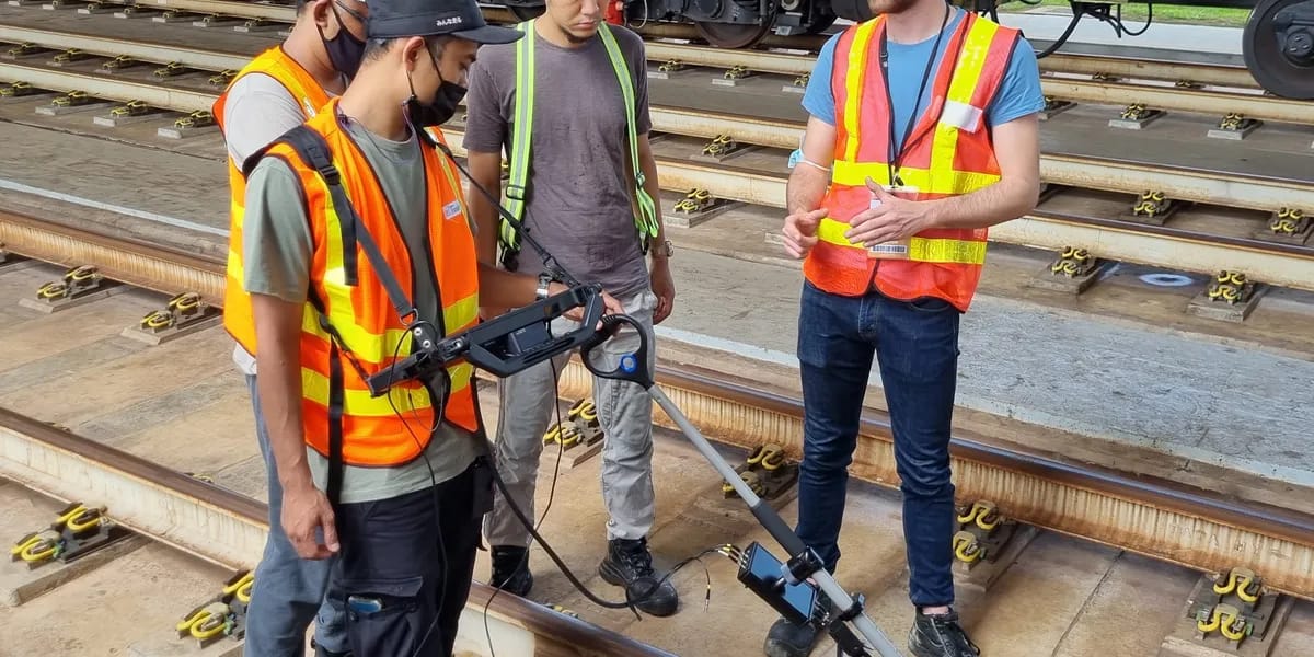 Ultrasonic rail testing for Singapore MRT (Canto)