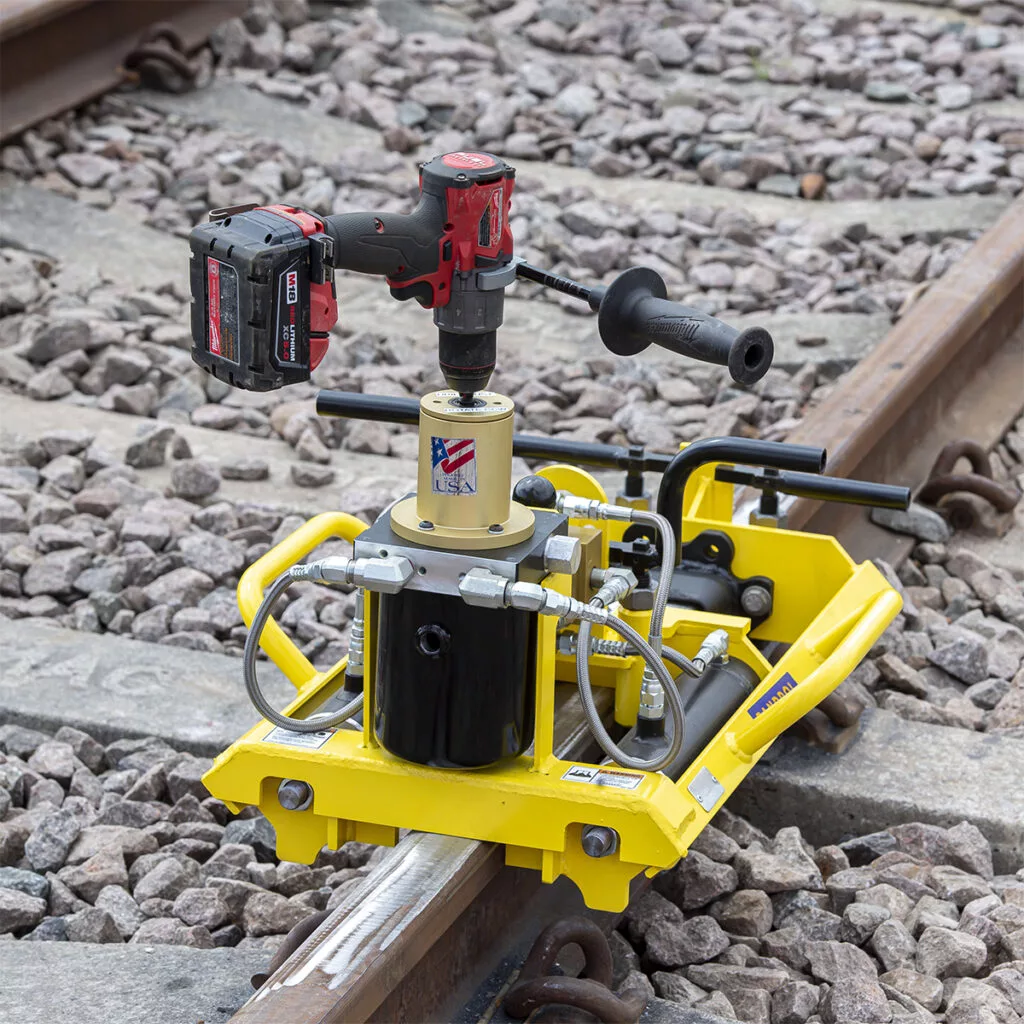 Lightweight Battery-Operated Weld Shear (05100-ECO)